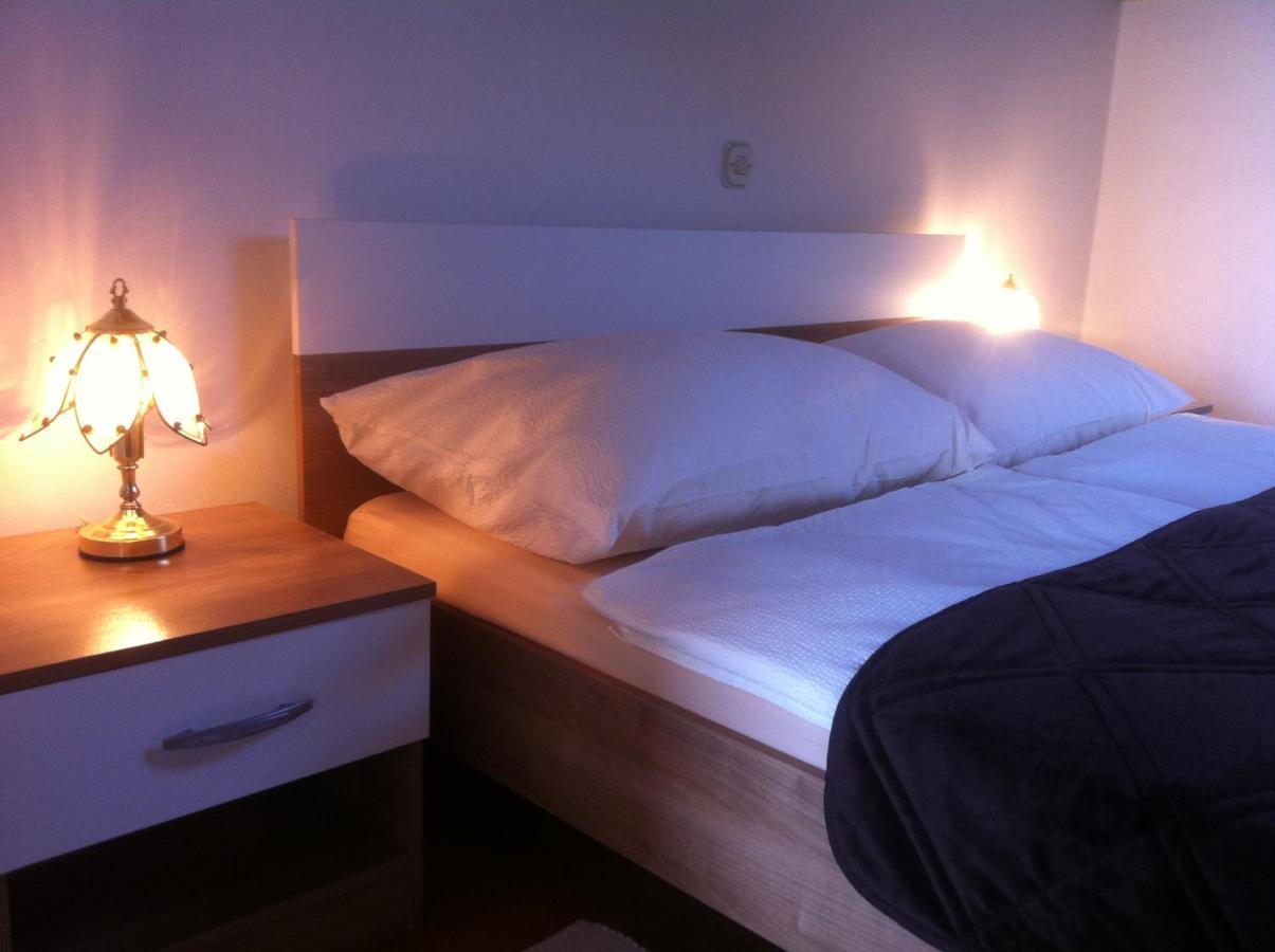 Apartment Preka Palit Luaran gambar