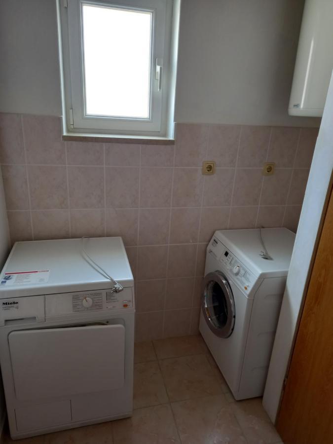 Apartment Preka Palit Luaran gambar