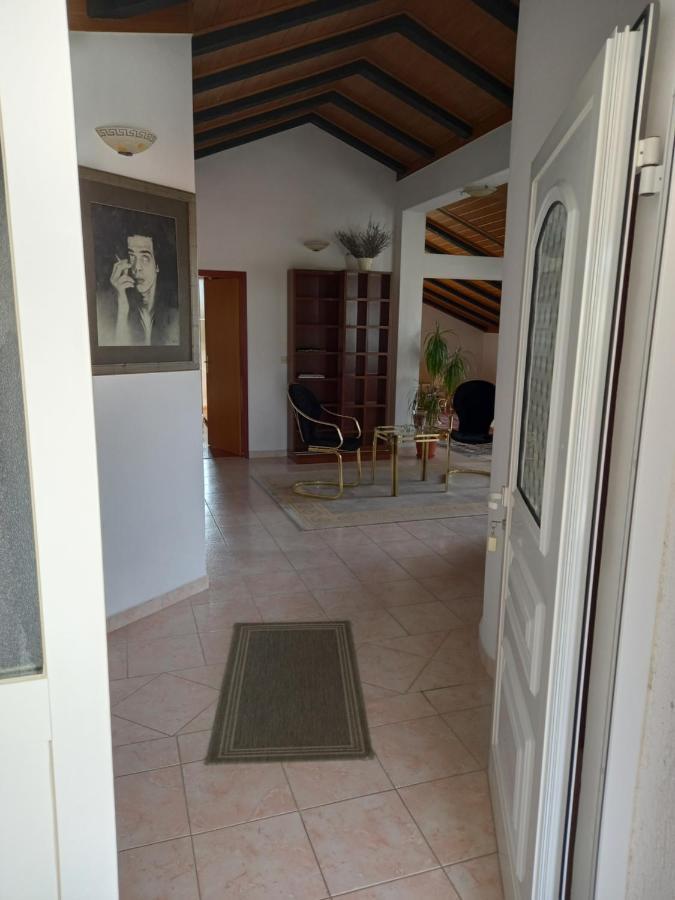 Apartment Preka Palit Luaran gambar