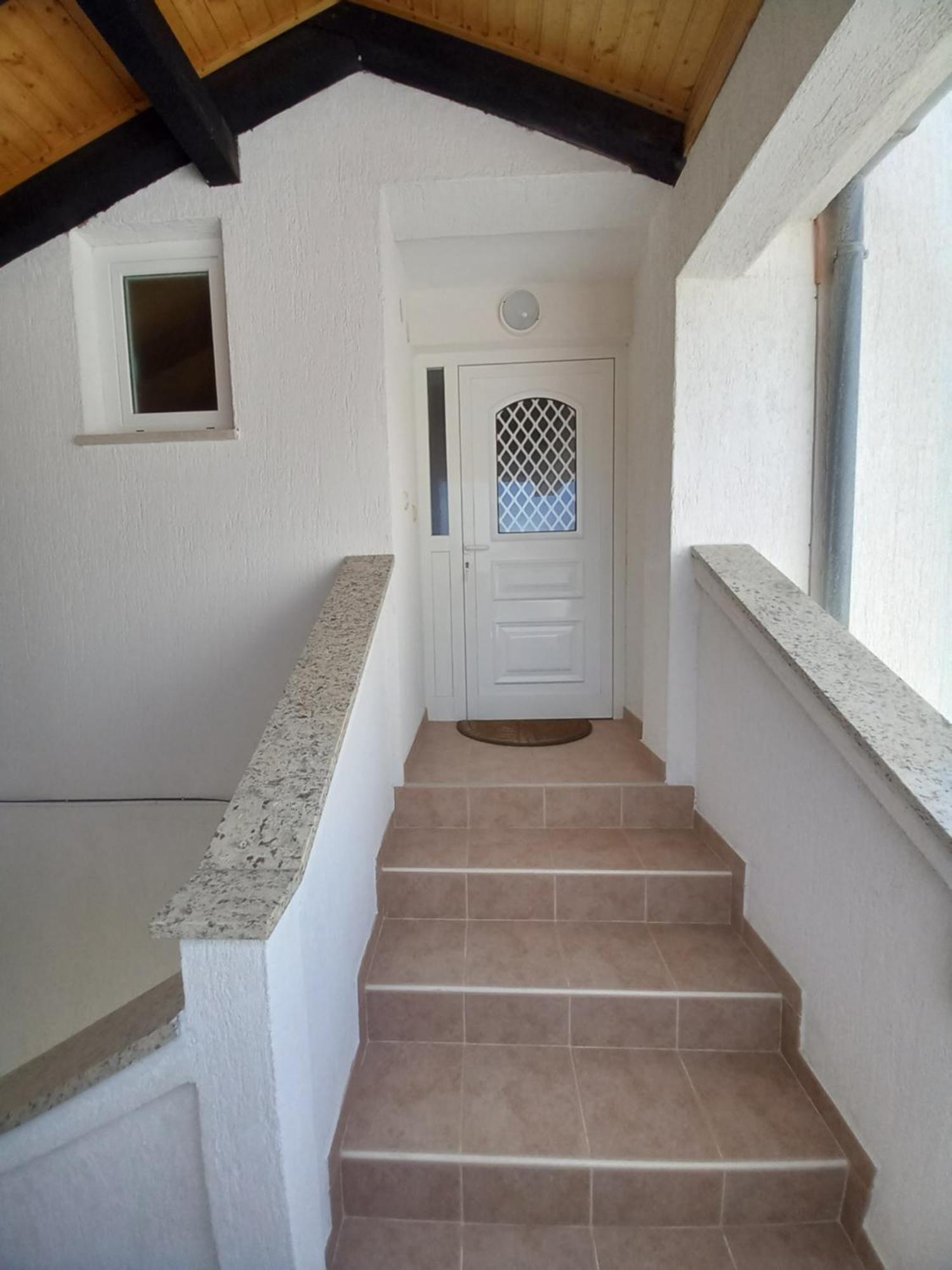 Apartment Preka Palit Luaran gambar
